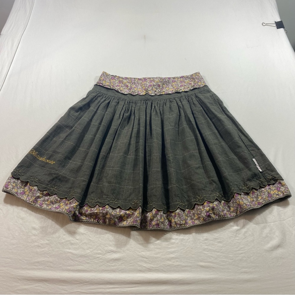 Blurs Schweitzer Gray Knee-Length Skater Skirt Pleated Ruffles floral green